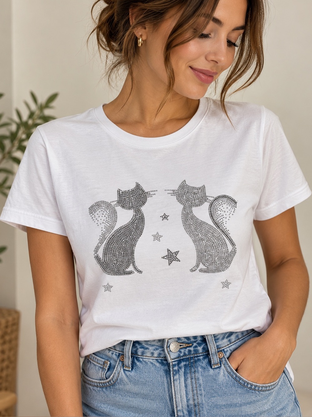 Vivian Wong Crystal Cat Graphic T-Shirt